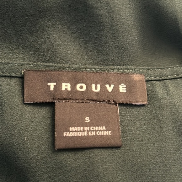 Trouve Green Flowy Sheer Boho V-Neck Top Size Small - Picture 5 of 6